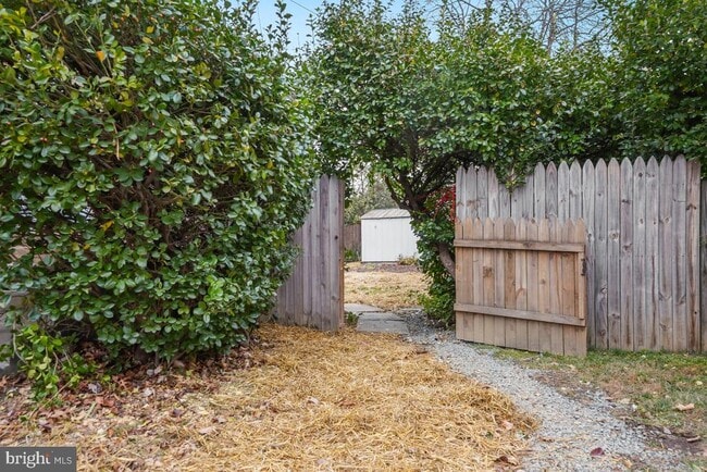 Building Photo - 8728 Old Courthouse Rd