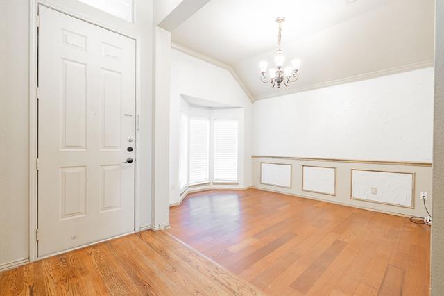 Building Photo - 1875 Crestlake Dr