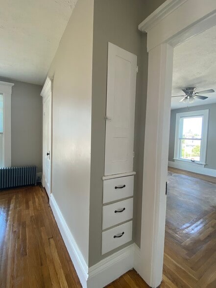 Built-ins in Family Room - 193 Pearl St