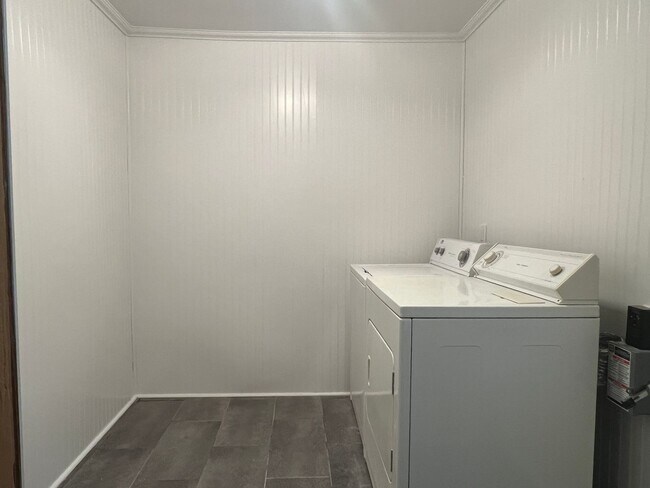 Building Photo - Seeing is Believing!!!