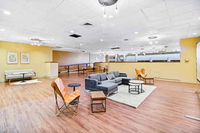 Building Photo - 2032 NE Evangeline Thruway