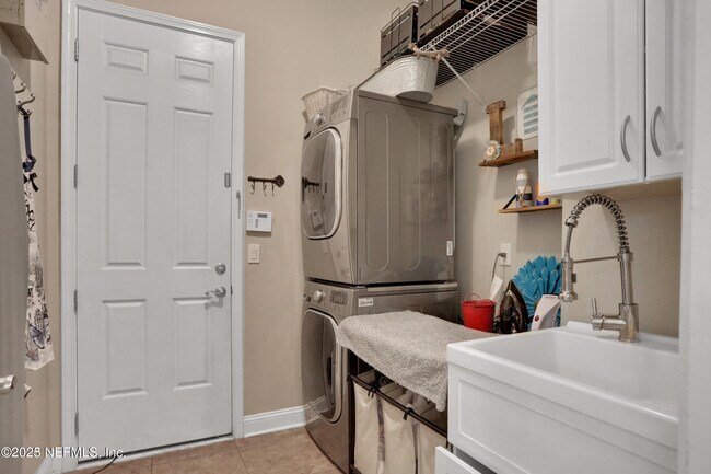 Building Photo - 8000 Hampton Park Blvd E