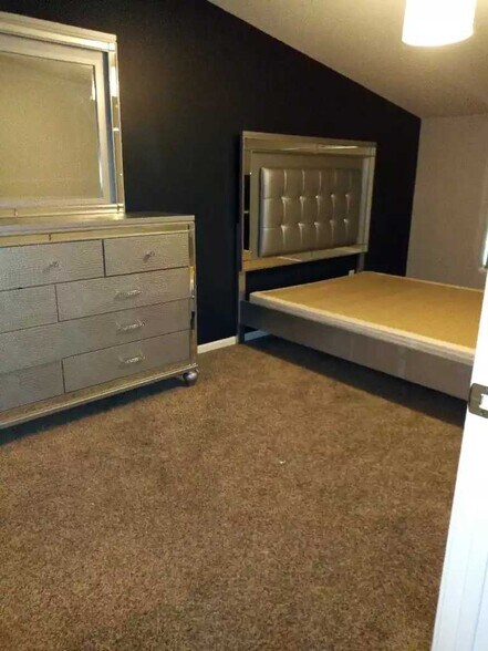 Bedroom 1 - 2012 11th Ave SE