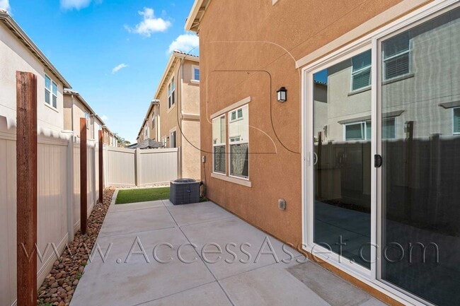Building Photo - Spacious 2020 Built Murrieta Home | 4 Bedrooms | Solar | Community Pool