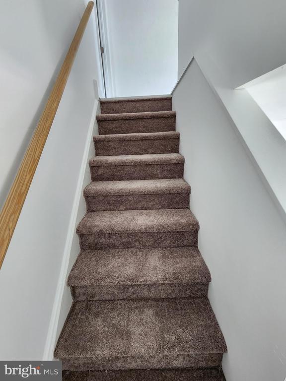 Building Photo - 1908 Darby Rd