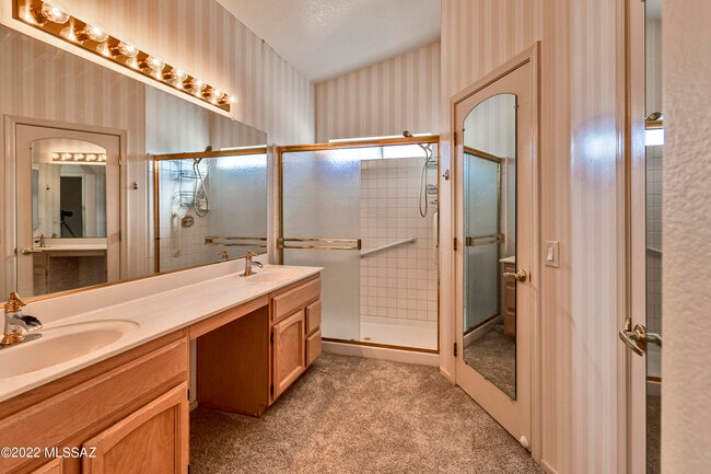 Building Photo - 65685 E Rocky Trail Dr