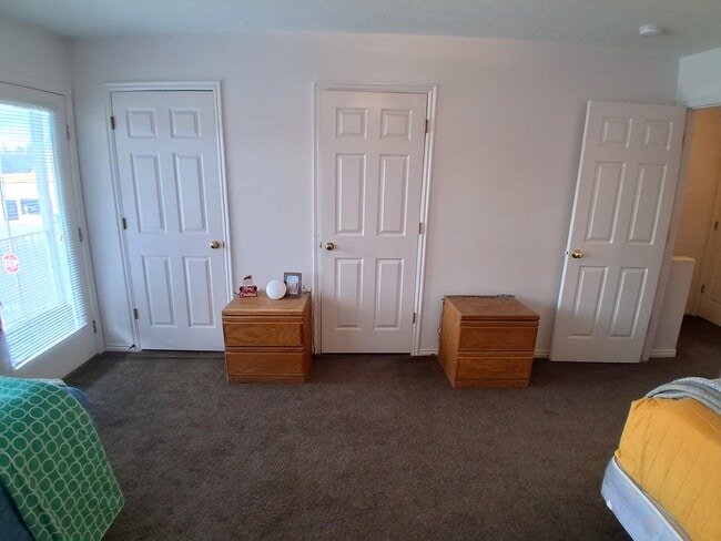 Building Photo - 588 N 500 E