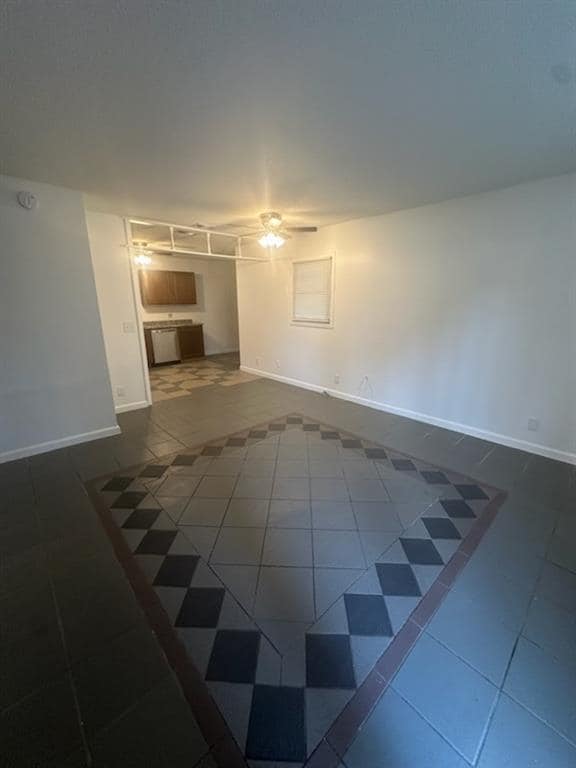 Building Photo - 2818 College Park Dr