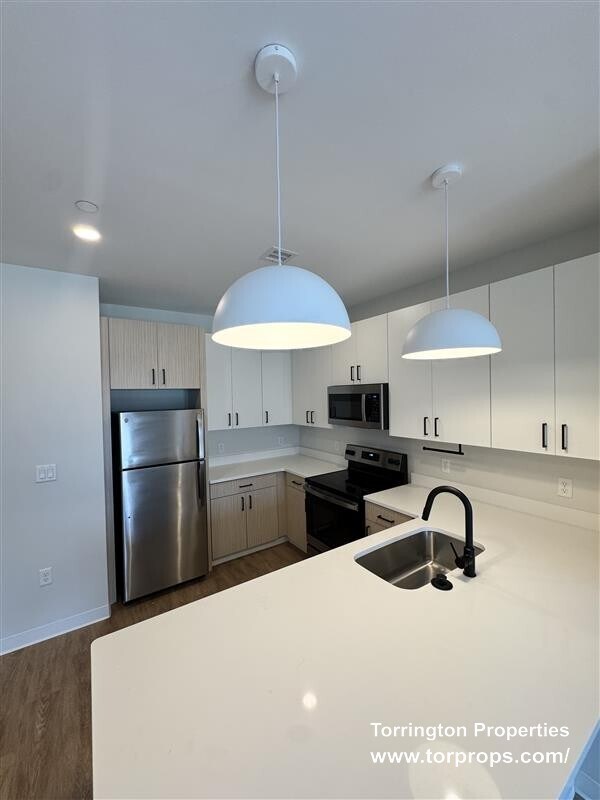 Building Photo - 289 Walk Hill St