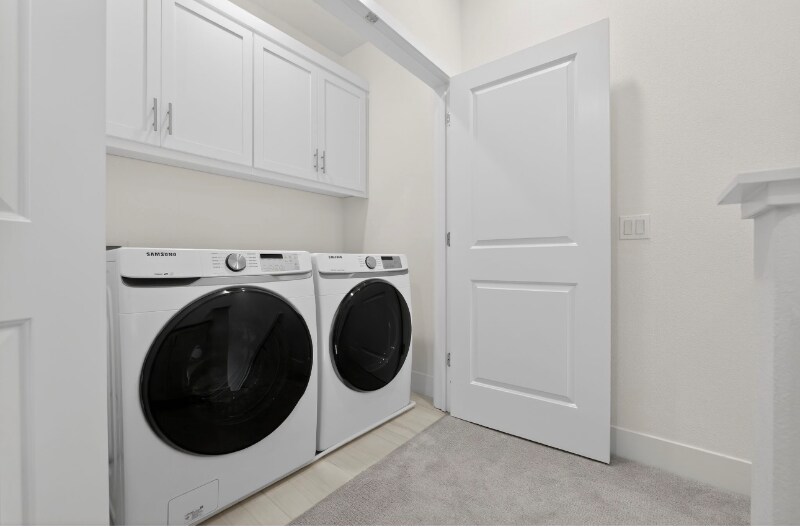 Building Photo - 392 Line St