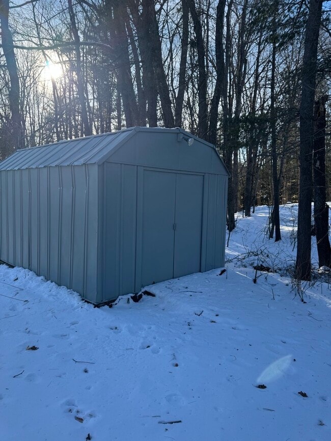 Building Photo - 290 Squantum Rd