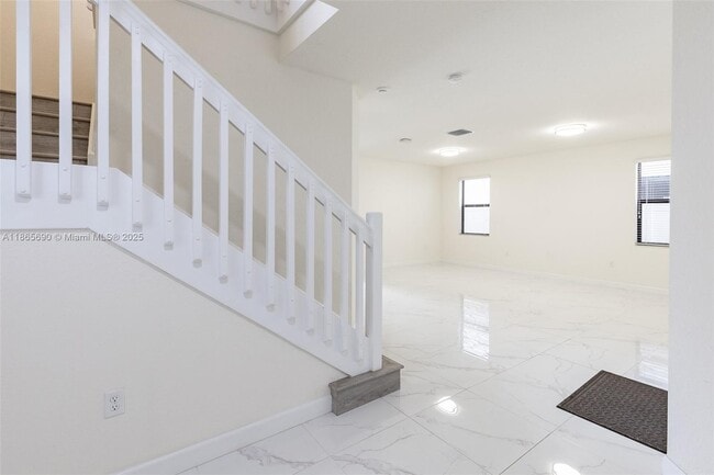 Building Photo - 10572 W 35th Way