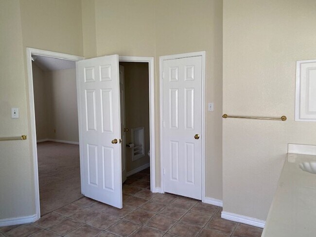 Building Photo - Coming Soon in Fort Worth! 4 bedroom with ...