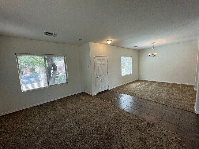 Building Photo - 4 Bedroom - 2.5 Bath - 2485 Sq. Ft - Sahuarita