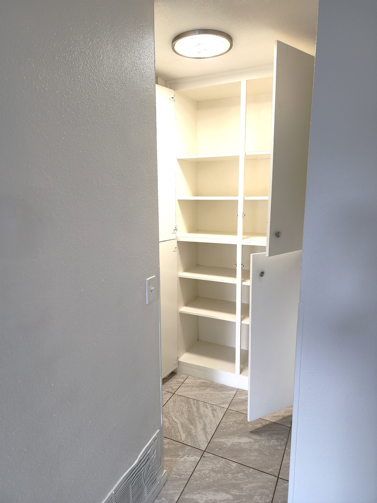 More bonus storage! - The Junipero Palm Springs