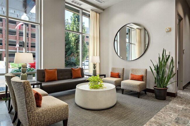 Building Photo - 4909 Laclede Ave