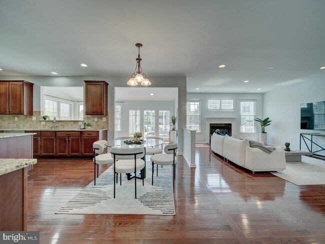 Building Photo - 43320 Barnstead Dr