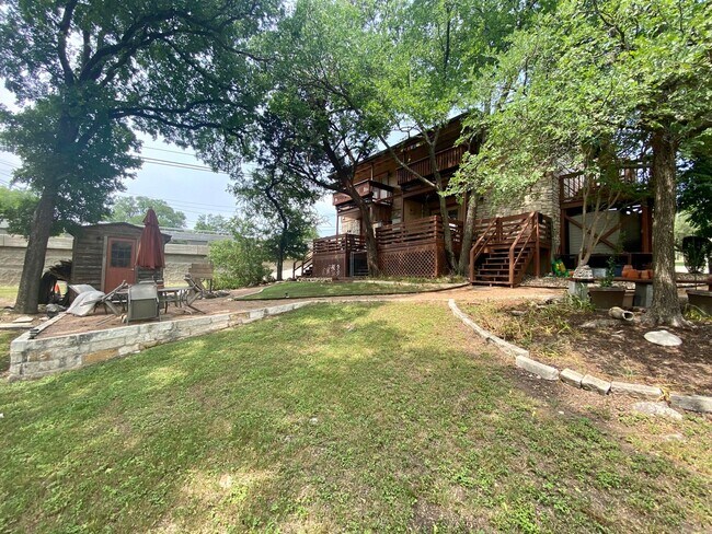 Building Photo - Blue Ridge Trail