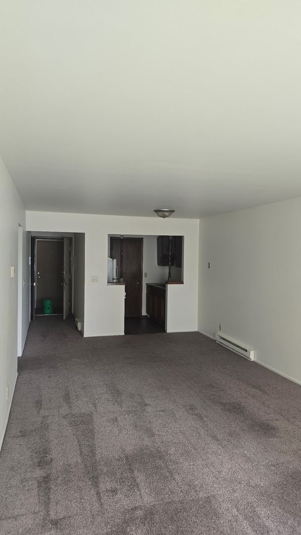 Building Photo - Columbia Manor