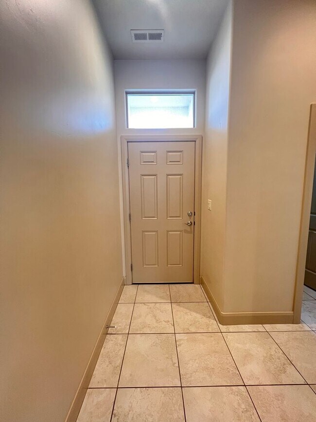 Building Photo - 253 N 2530 W