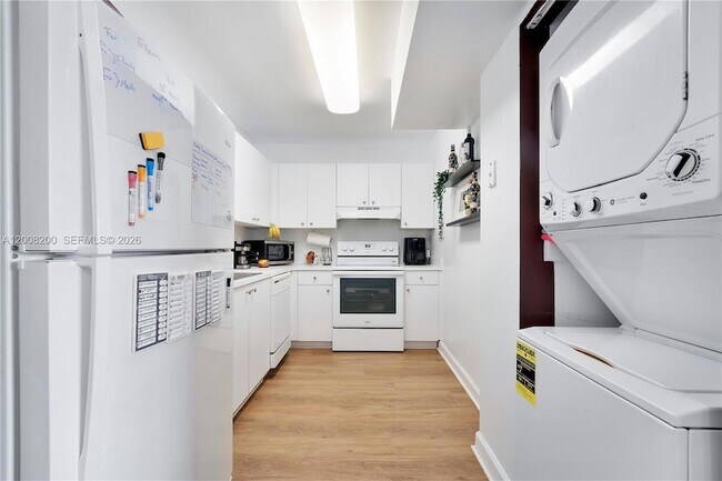 Building Photo - 8261 NW 8th St