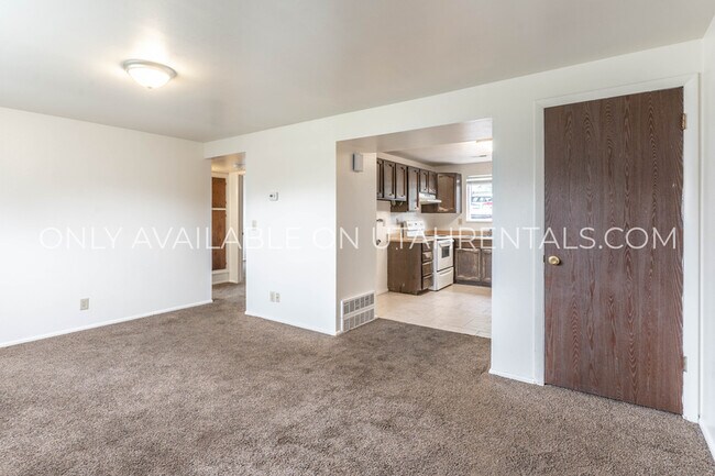Building Photo - 1036 S Virginia Cir