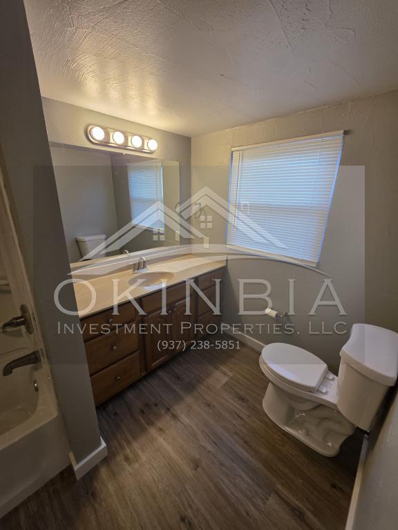 Building Photo - 2540 Catalpa Dr.