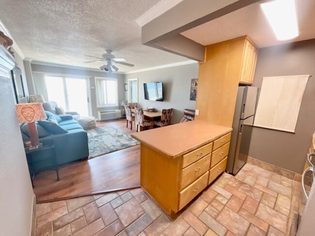 Building Photo - 303 Atlantic Ave