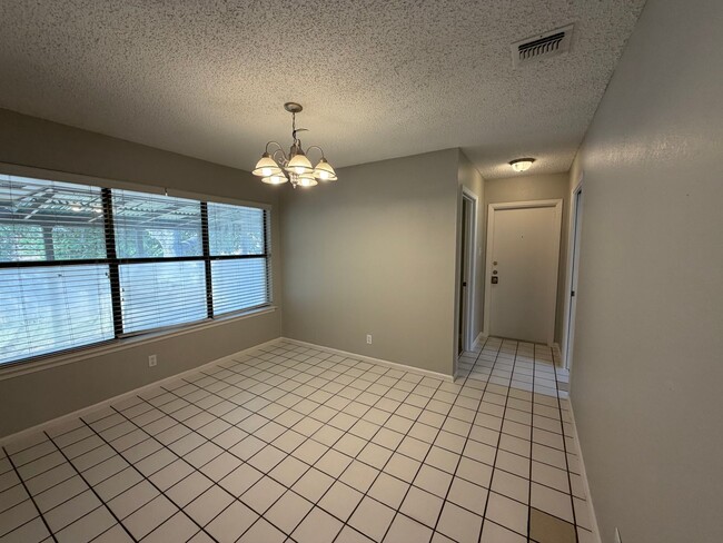 Building Photo - WELCOME HOME TO NORTHERN HILLS GOLF COMMUN...