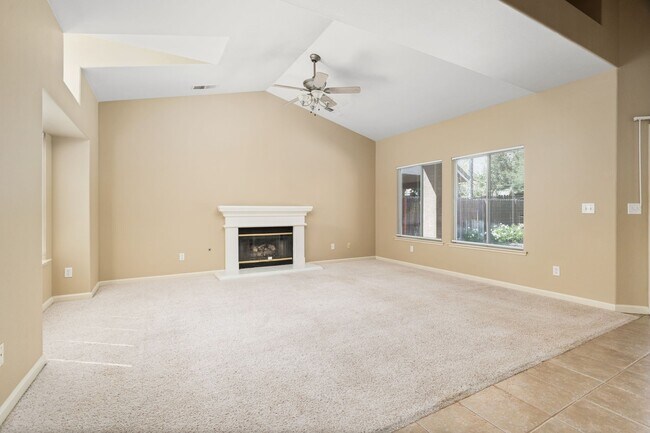 Building Photo - 2940 E Brandon Ln