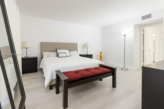 Building Photo - 8730 SW 133rd Avenue Rd