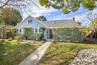 Building Photo - Elegant 3 Bed 2 Bath Home, Beautifully Remodeled in 2011