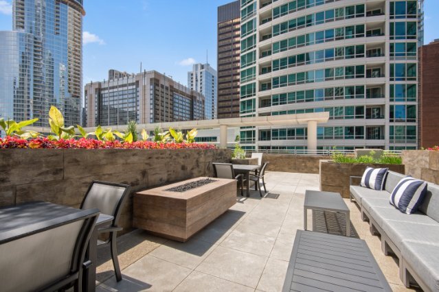 Building Photo - 346 E Grand Ave