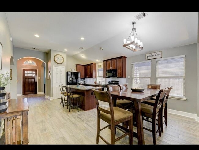 Building Photo - 16707 Promenade Park