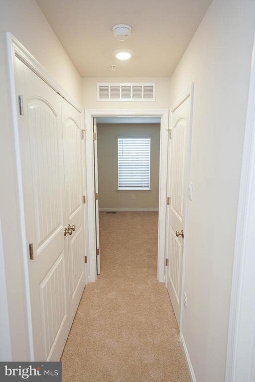 Building Photo - 819 Mersey Ln