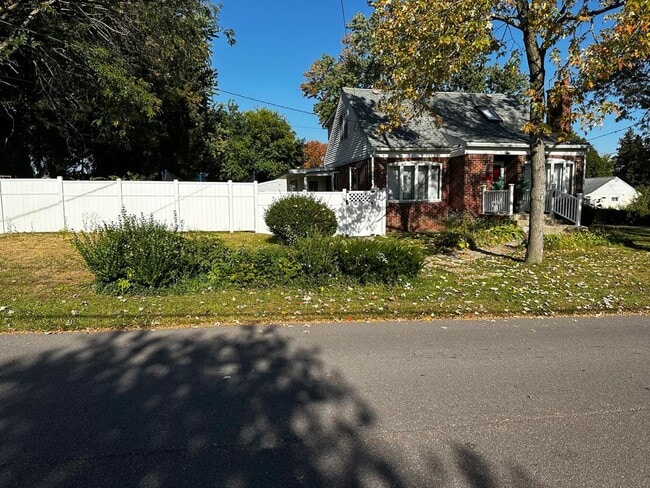 Primary Photo - 200 Drexler St