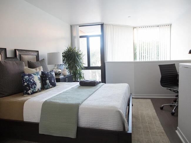 Building Photo - 101 Lombard St