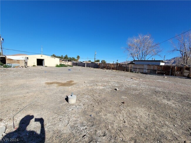 Building Photo - 4928 E Monroe Ave