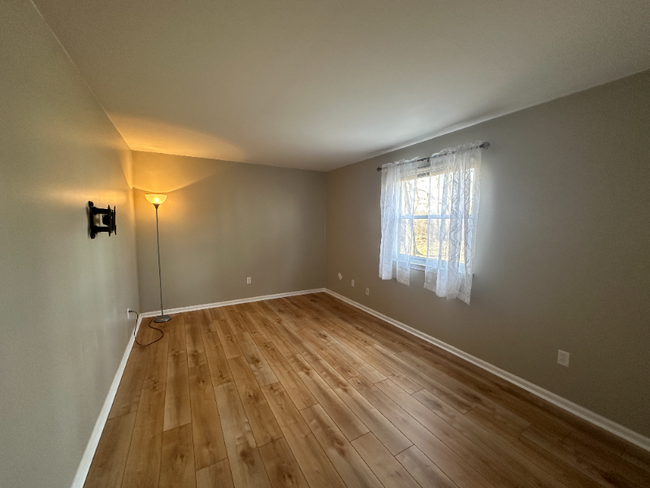 Building Photo - 4573 Winding Brook Dr