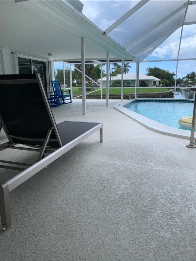 Building Photo - 772 Apple Tree Ln