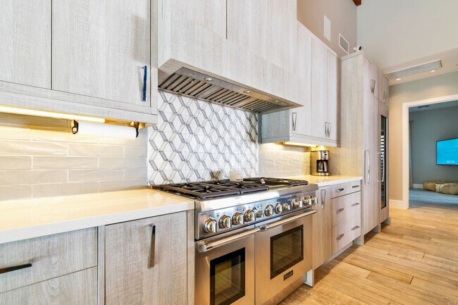 Building Photo - Stunning 4BR House in Phoenix