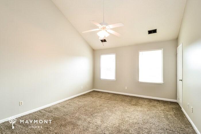 Building Photo - 117 Greenglen Dr