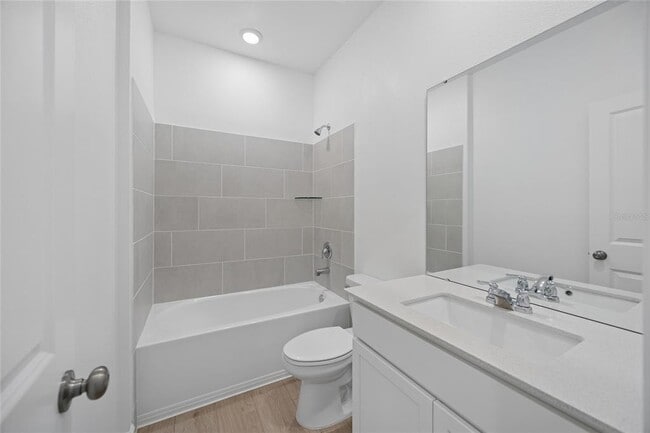 Building Photo - 5087 Loggia Ln