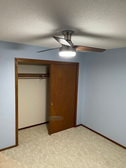 Closet Bedroom #2 - 1505 Little Bluestem Ct