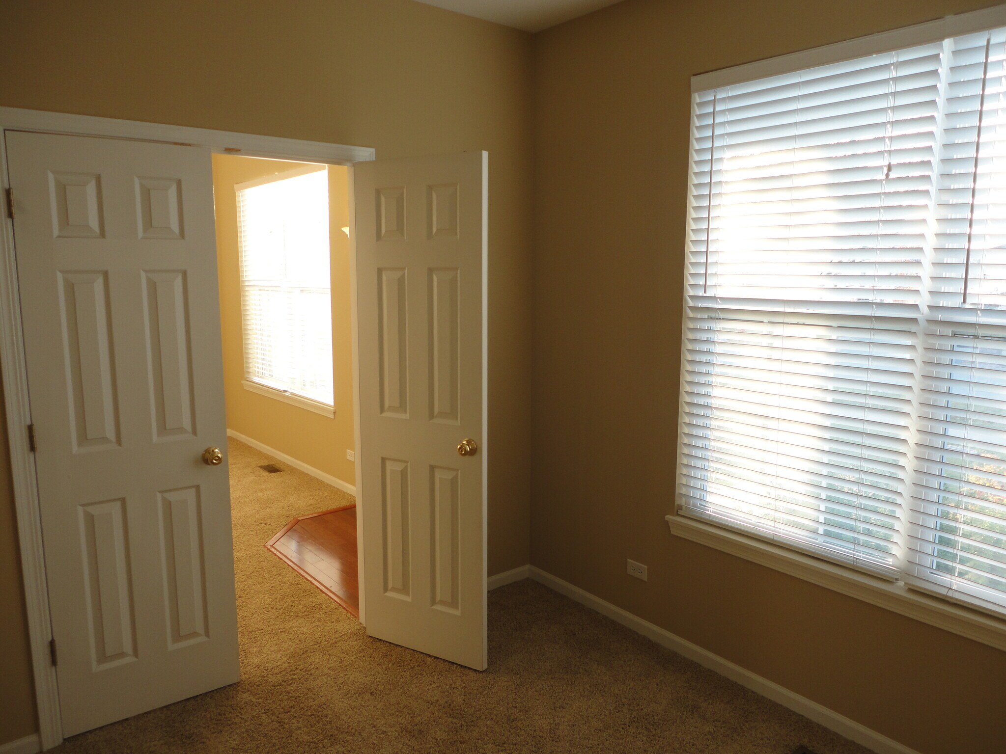 Building Photo - 1825 Bluestem Cir