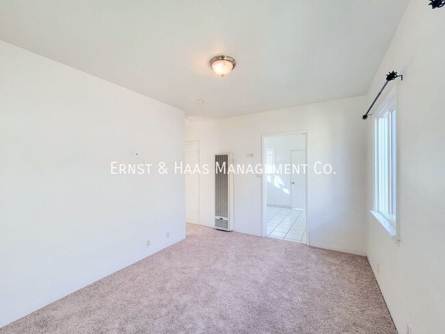 Building Photo - 3031 E 65th St