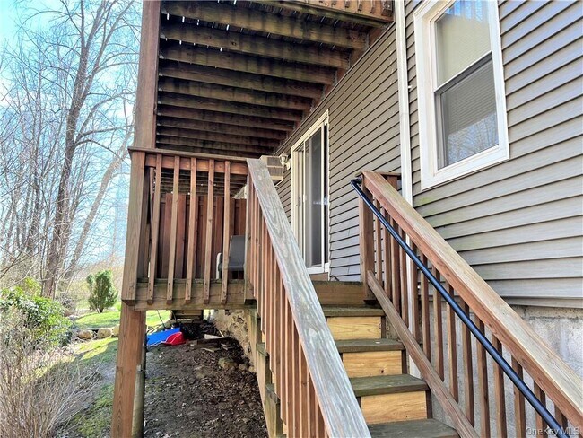 Building Photo - 189 Fair St