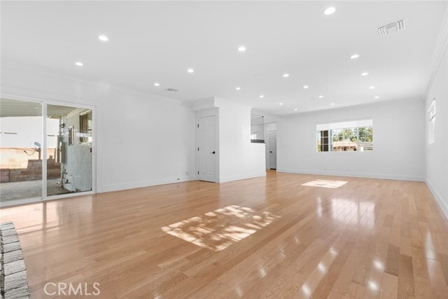 Building Photo - 11001 Collett Ave