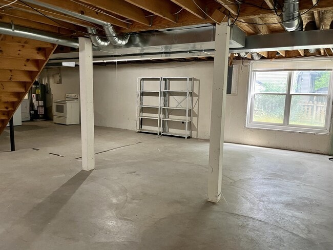 Building Photo - 911 Old Hickory Ln