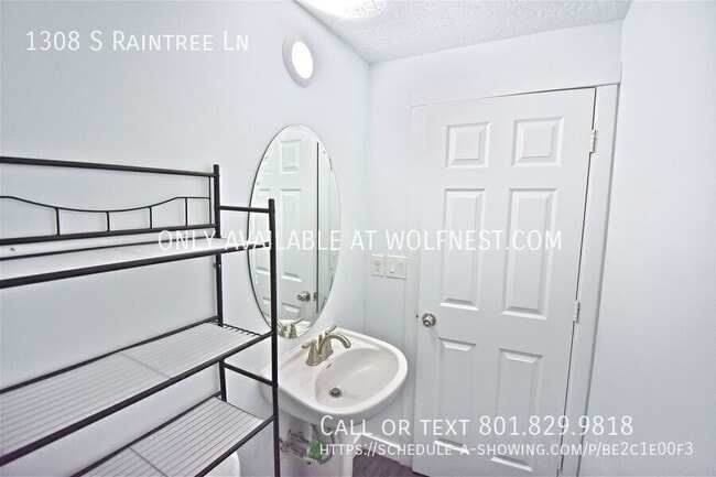 Building Photo - 1308 S Raintree Ln